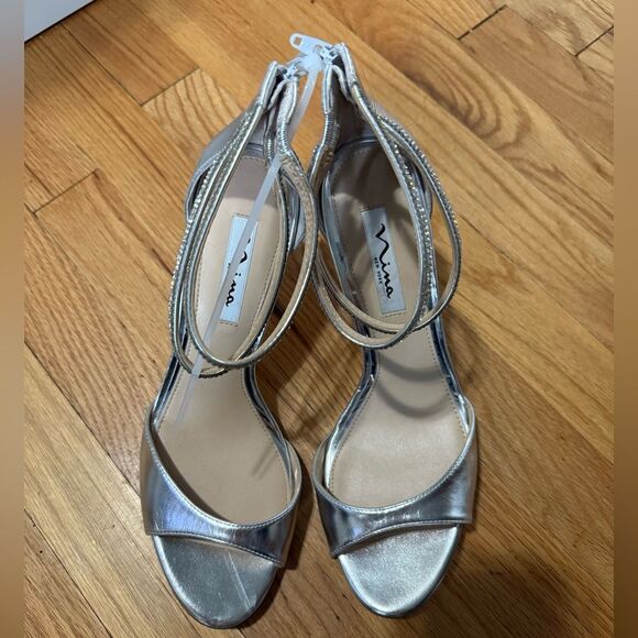 Nina | Viktora Ankle Strap Sandal - Picture 7 of 11